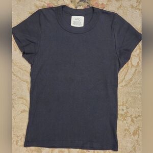 ARQ Women's Dark Gray Short Sleeve Tee Size Mediun